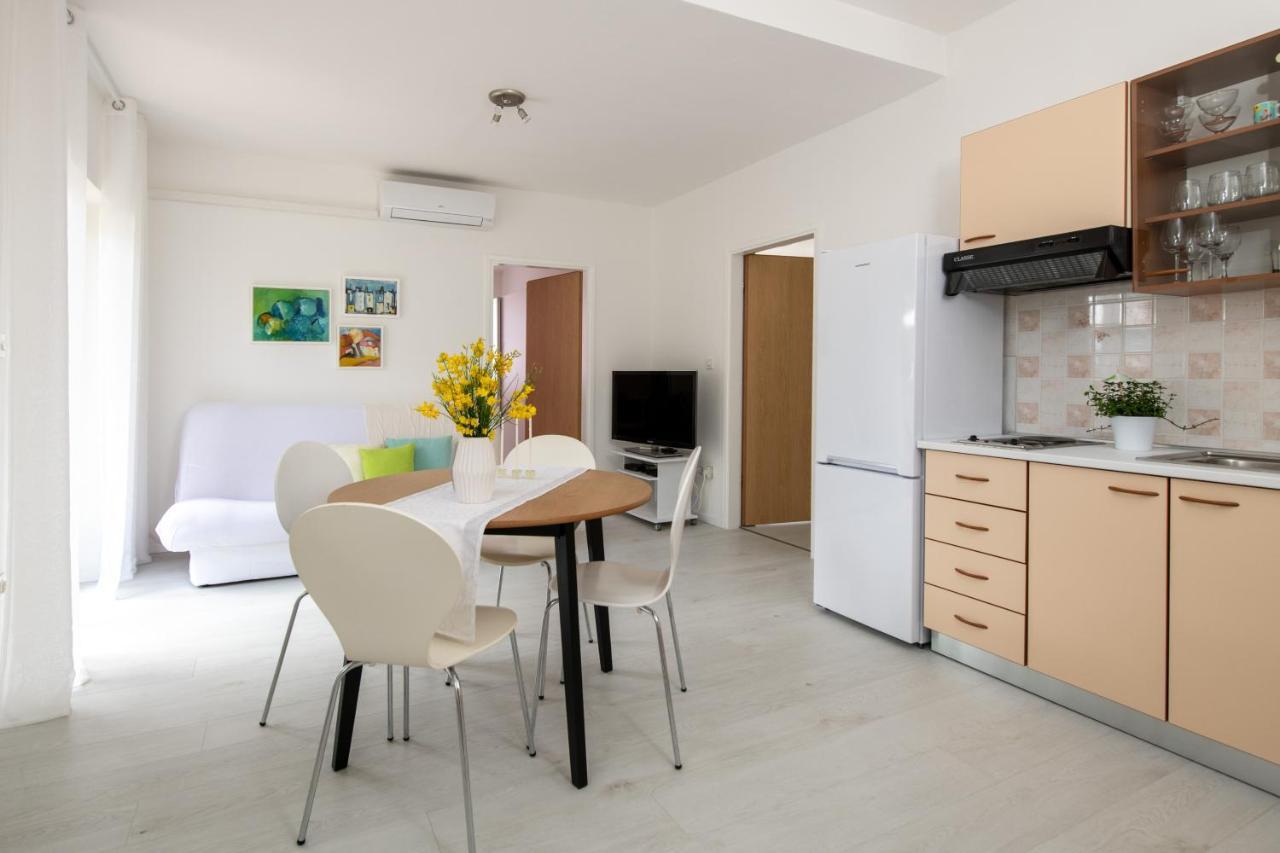 Apartment Alex Лабин Екстер'єр фото